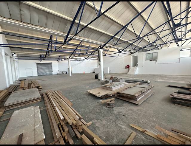 640M² WAREHOUSE TO LET IN PAARDEN EILAND